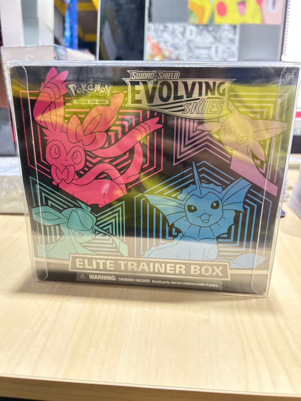 Evolving Skies Vapareon ETB